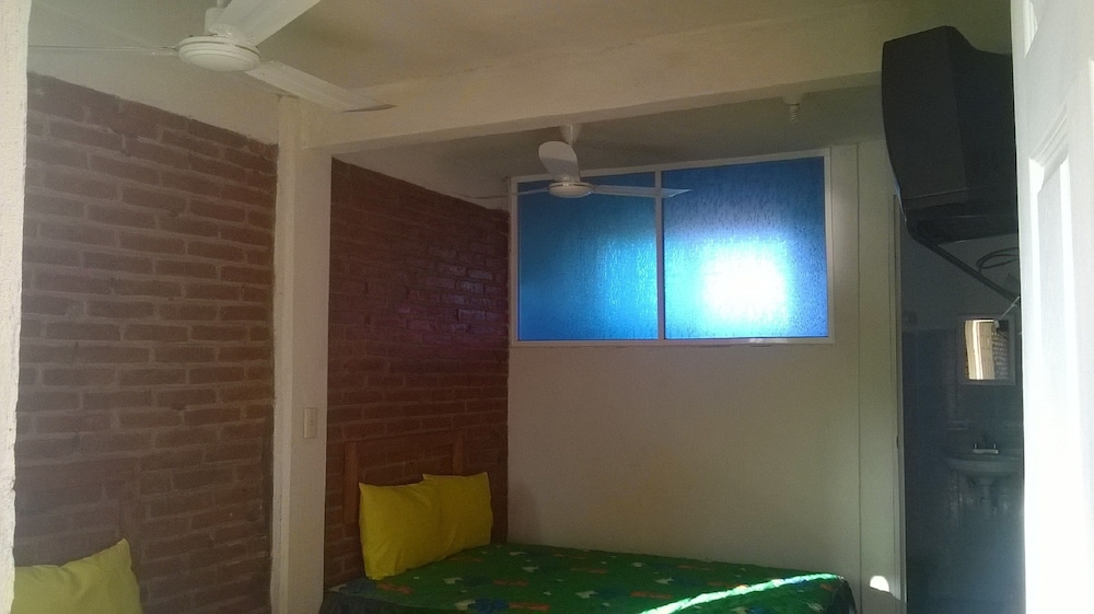 Economy Double Room, 2 Double Beds
