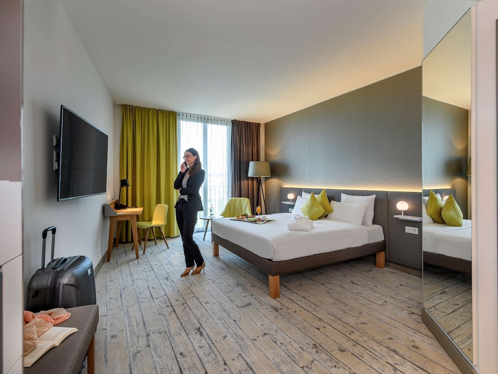 Standard Room, 1 Queen Bed - Photo 2
