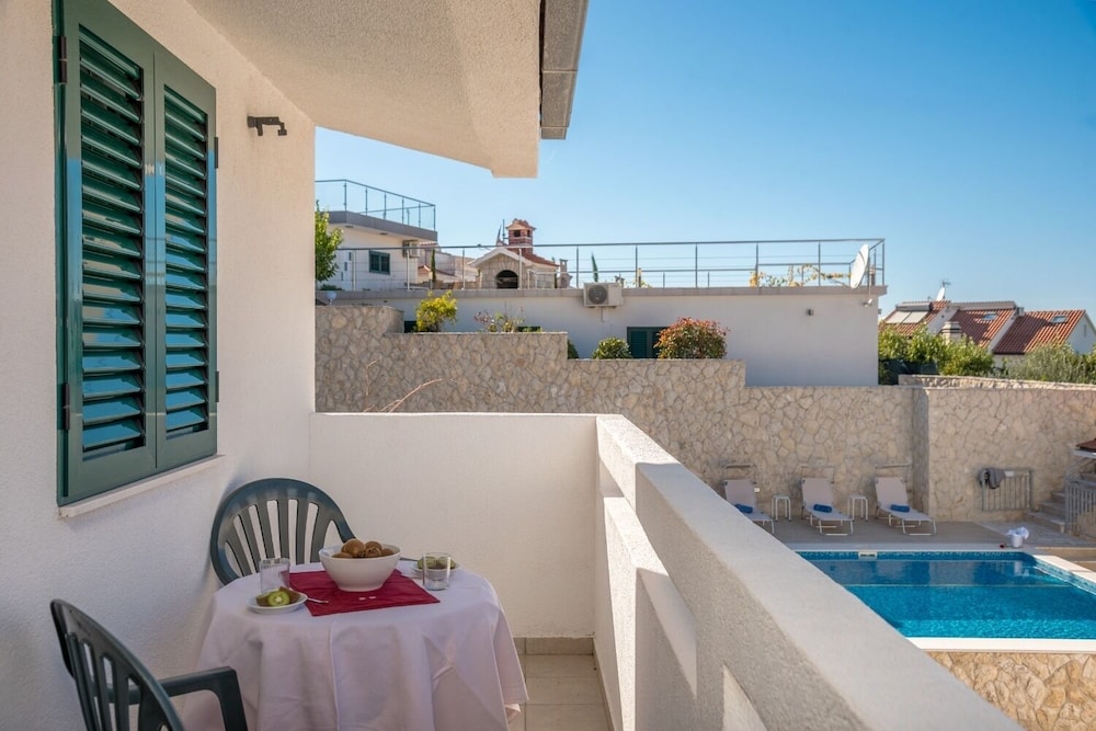 Apartment (Bisernica - with pool - A3(2))
