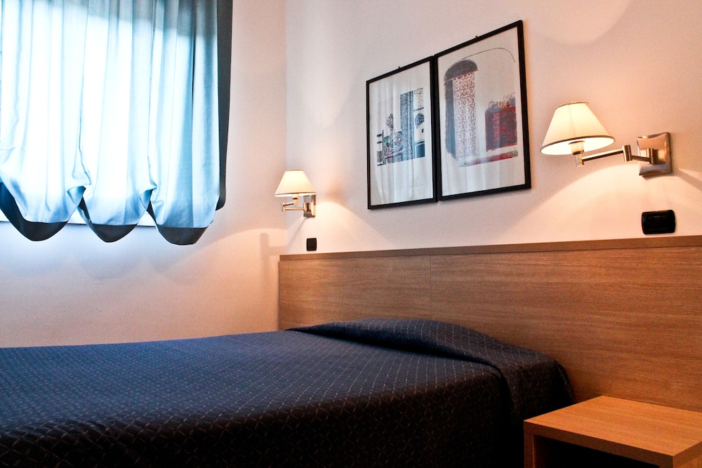 Standard Single Room, Garden View