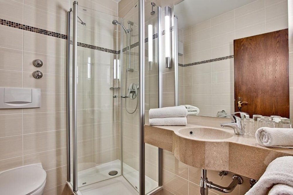 Basic Single Room, 1 Twin Bed photo 2