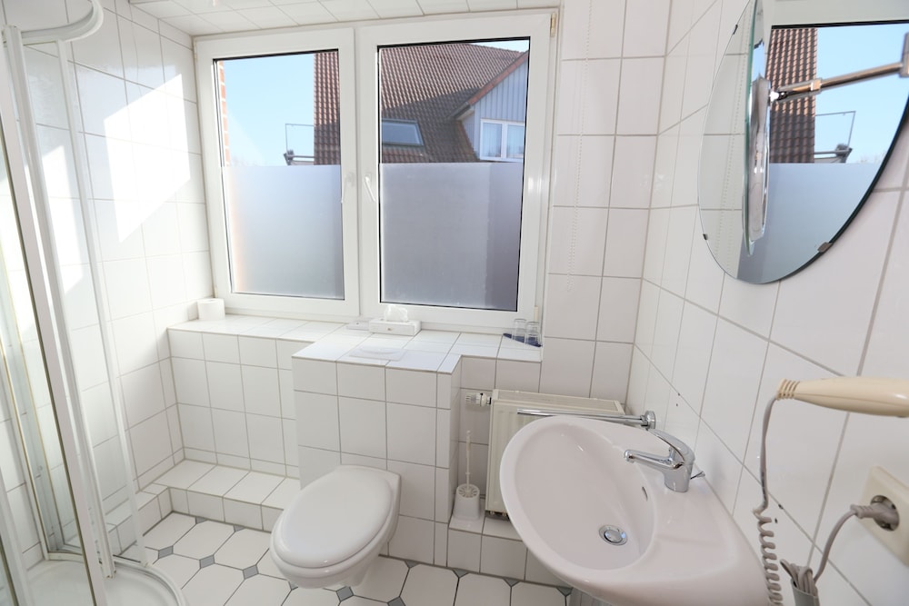 Double Room - Photo 7