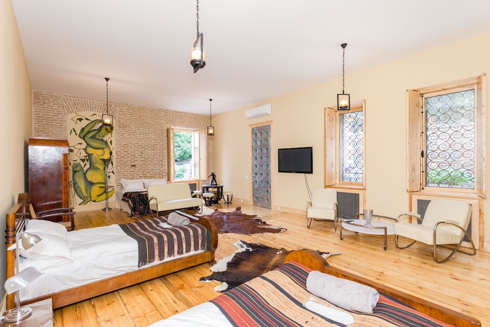 Luxury Quadruple Room, Multiple Beds, City View, Executive Level photo 1