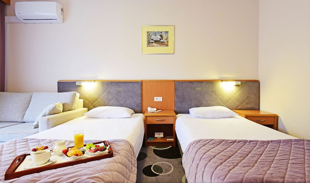 TWN Twin Room photo 2