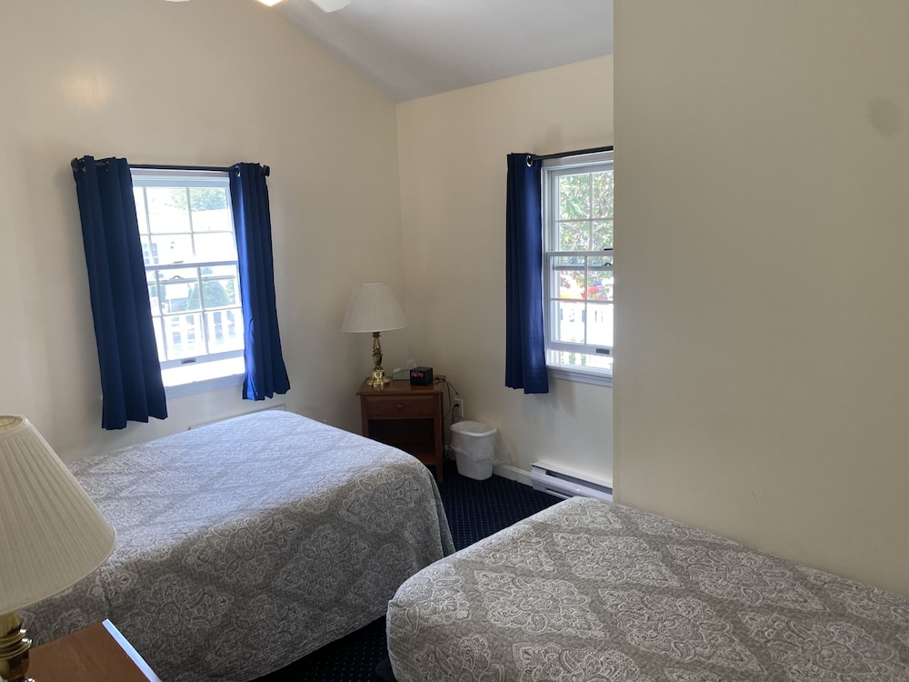 Carriage House photo 3