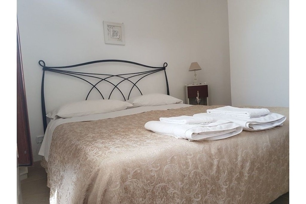 Double Room, 1 Queen Bed (Castagno)