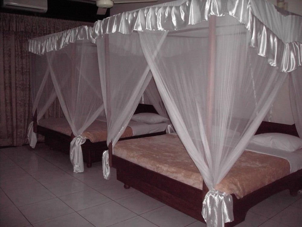 Family Room, 2 Double Beds photo 1