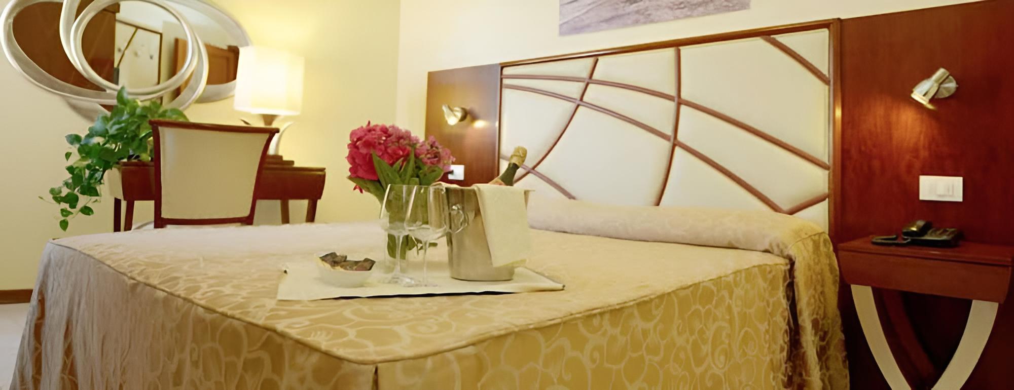 Standard Double or Twin Room photo 2