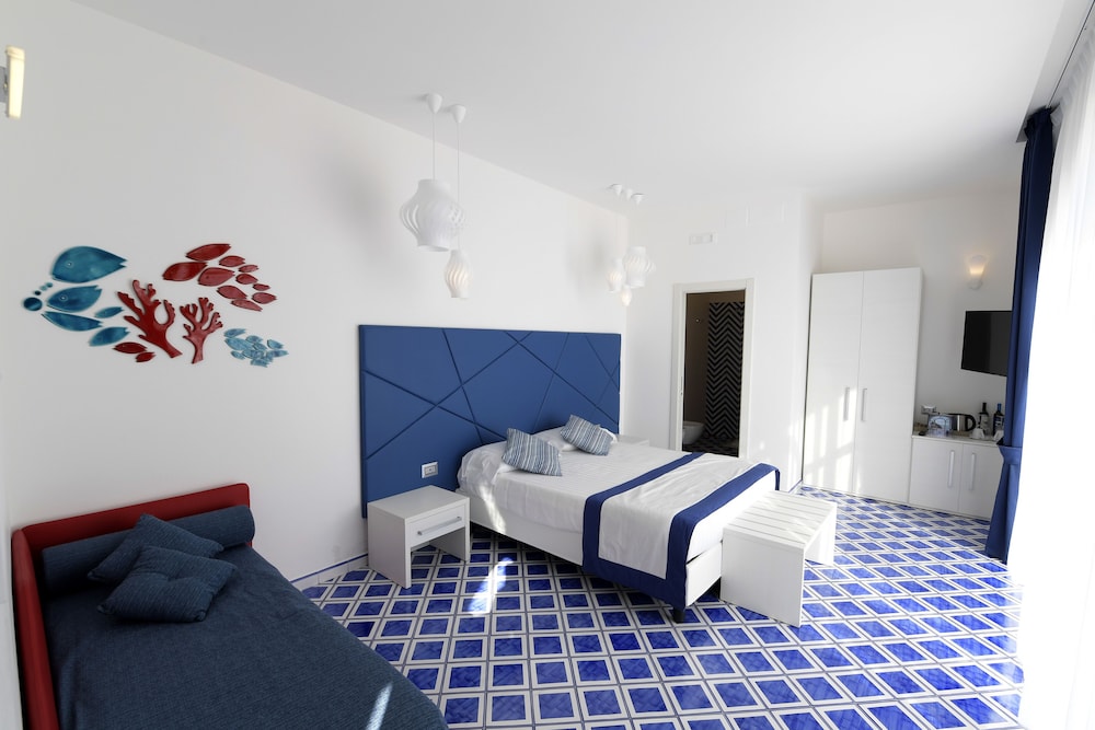 Superior Double Room, 1 Queen Bed with Sofa bed, Sea View photo 1