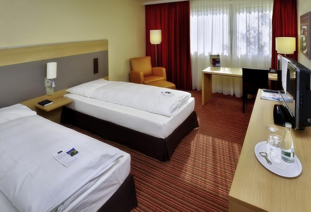 Standard Room, 1 Twin Bed, Courtyard View (Standard Twin Bed Room) photo 2