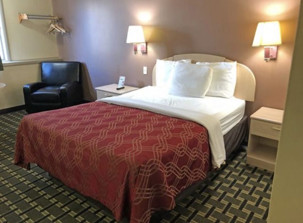 Room, 1 Queen Bed, Non Smoking photo 3