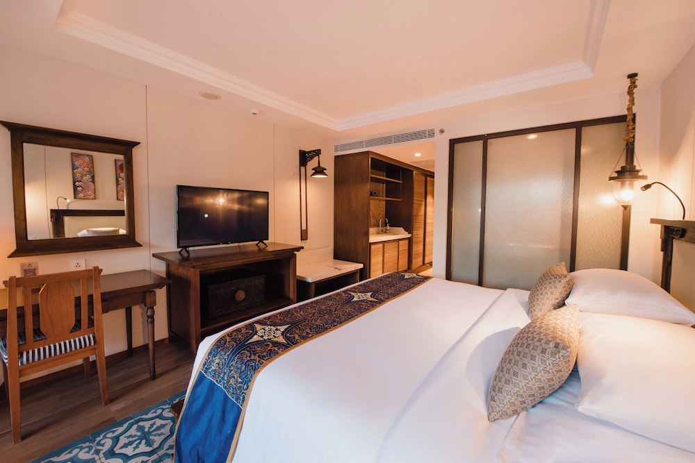 Premier Suite - Photo 6
