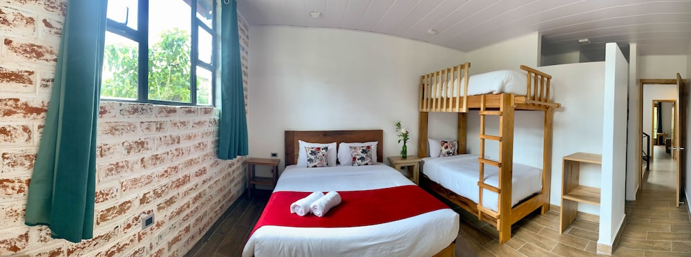 Deluxe Quadruple Room photo 1
