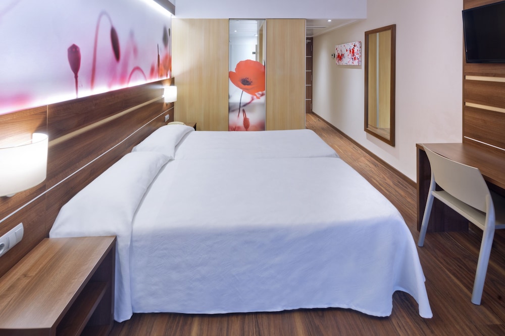 Double Room, Pool View