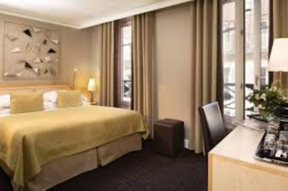 Traditional Room