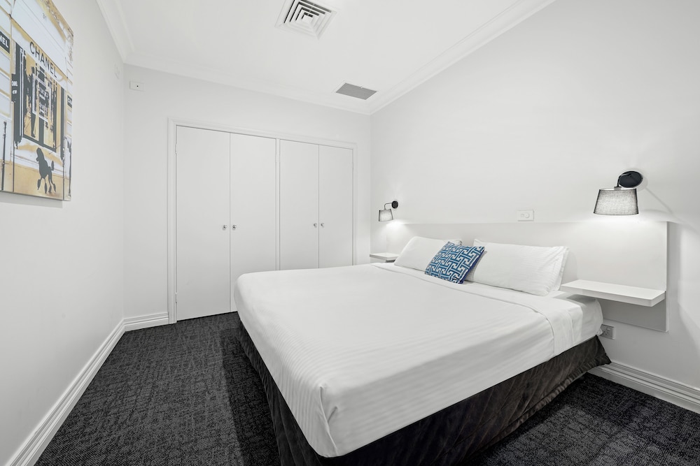 Deluxe Apartment, 2 Bedrooms - Photo 2