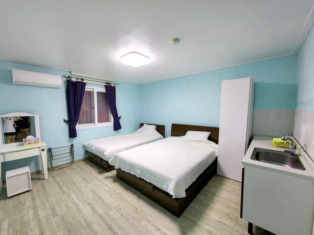 Deluxe Twin Room, 1 Bedroom, City View photo 1