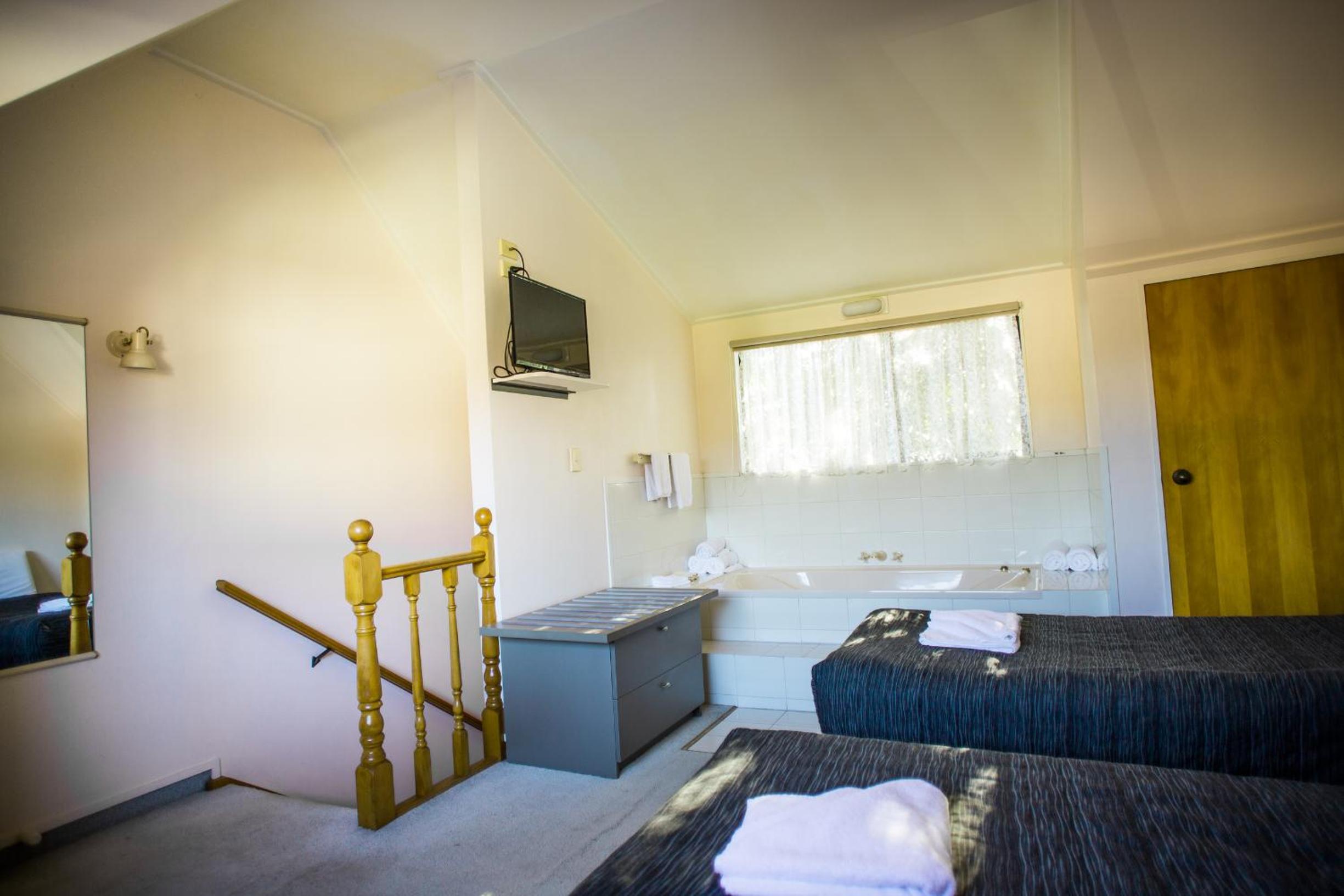Large Family Room Unit photo 2