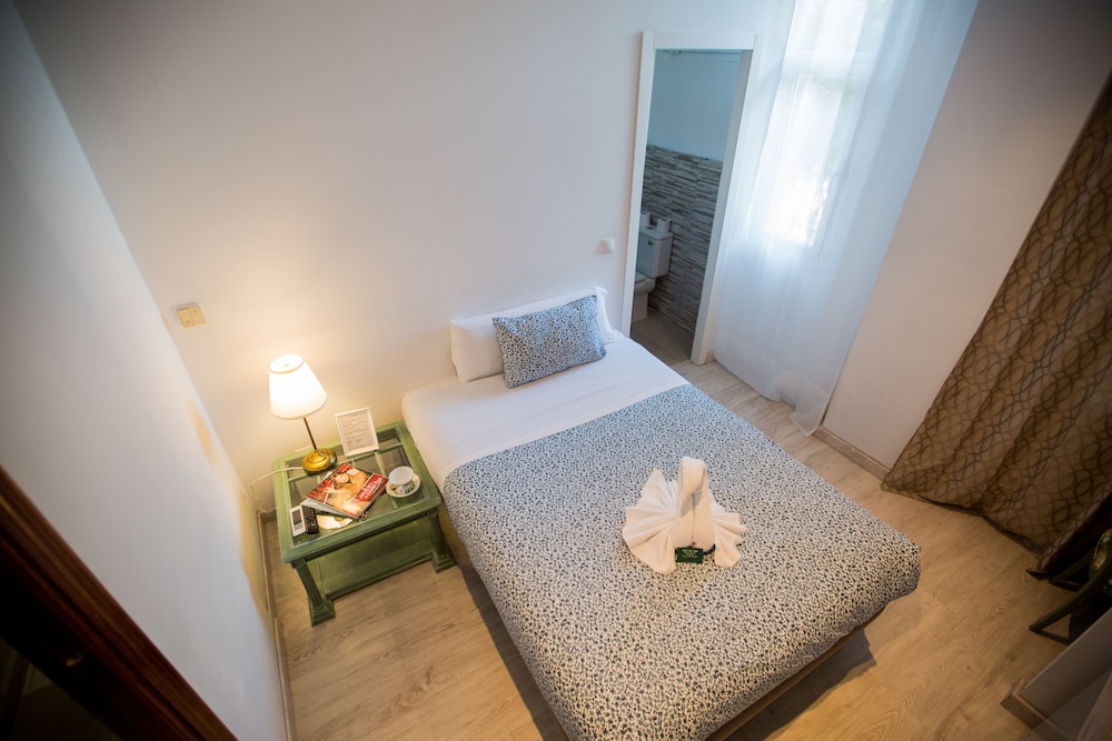 Economy Single Room photo 2