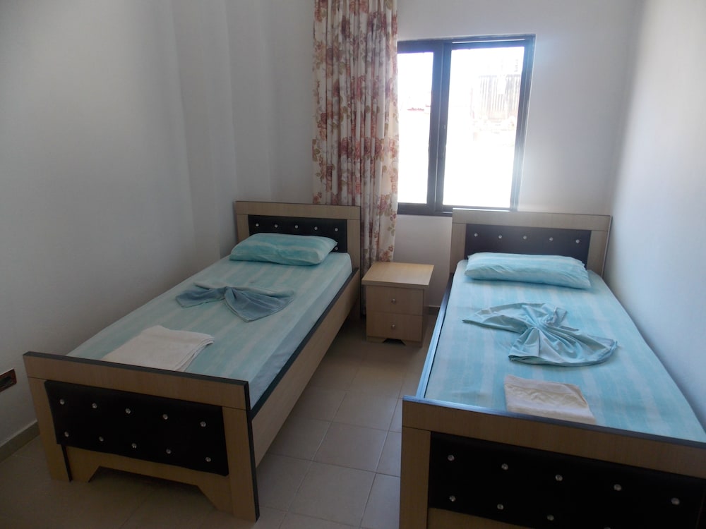 Apartment (ground floor)