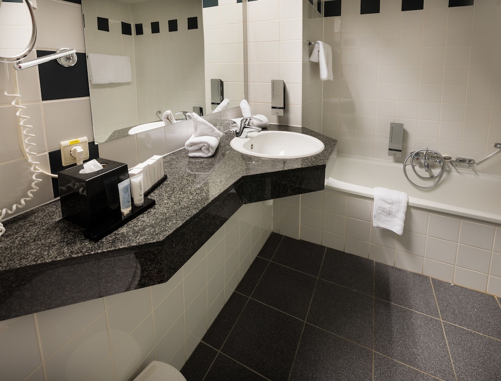 Comfort Room (Plus) - Photo 4