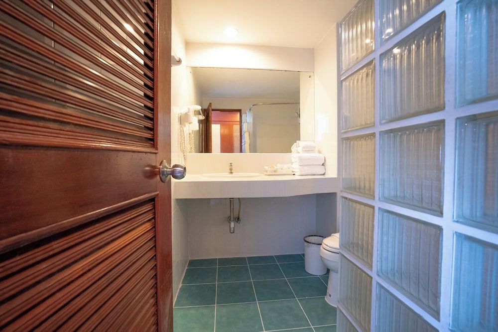 Superior Triple Room photo 3