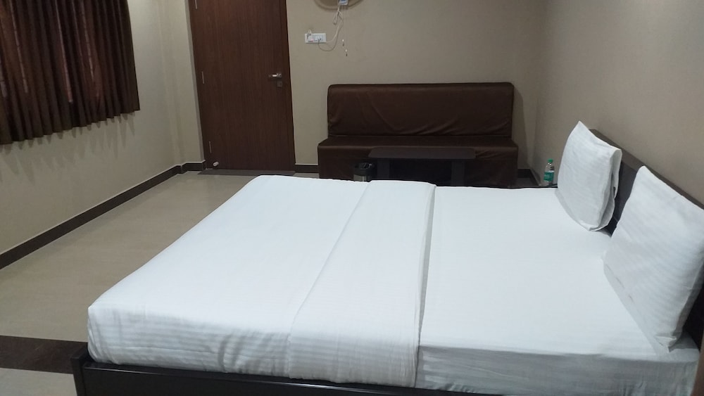 Deluxe Double Room - Photo 7