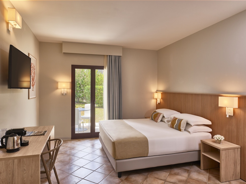 Superior Triple Room, Garden View - Photo 1