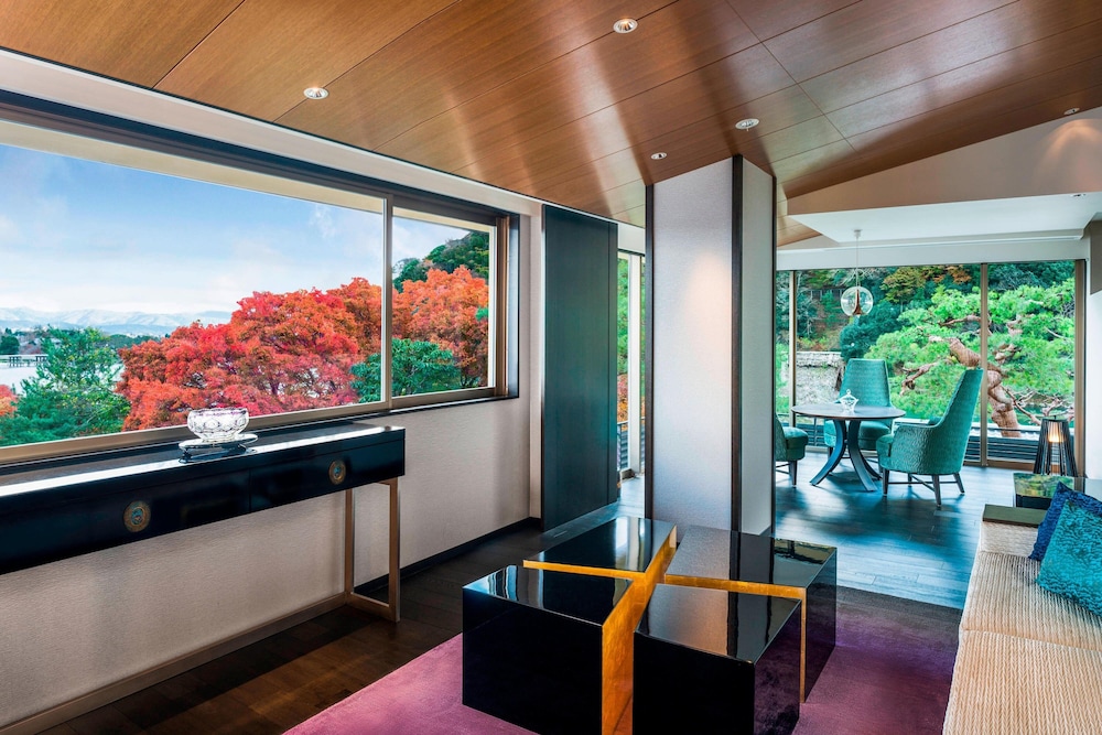 Presidential Suite, 1 Bedroom, Balcony photo 2