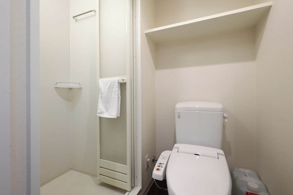 Double Room, Non Smoking  (No specific view, 15sqm) - Photo 3