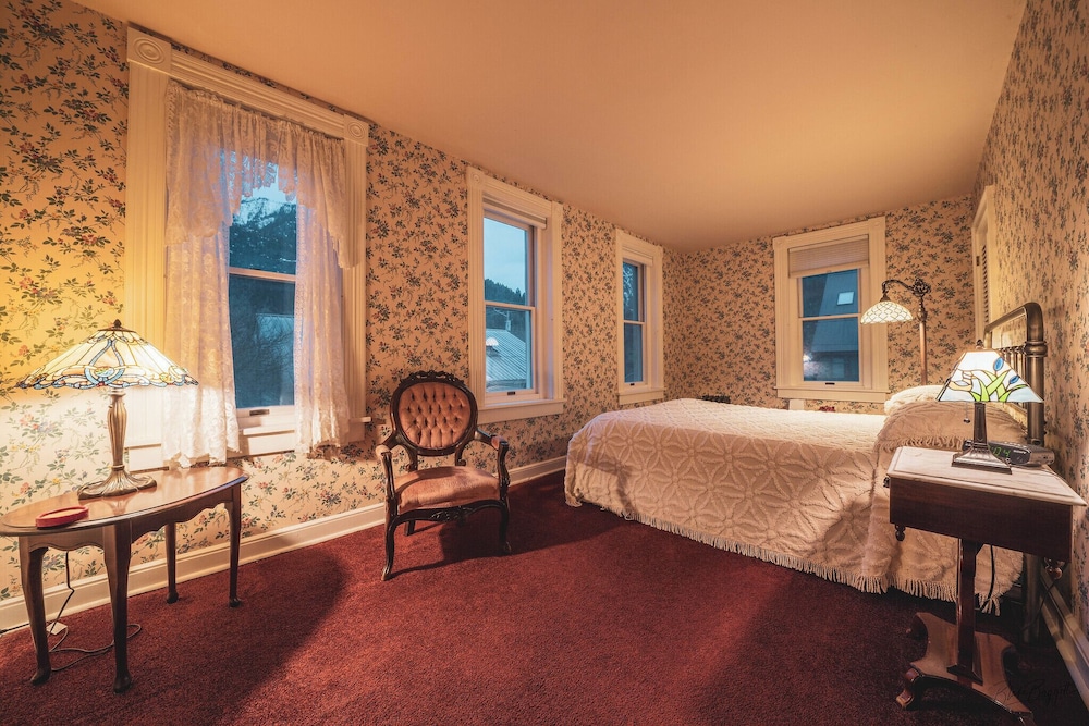 Double Room, Ensuite (Deluxe 1 Queen)