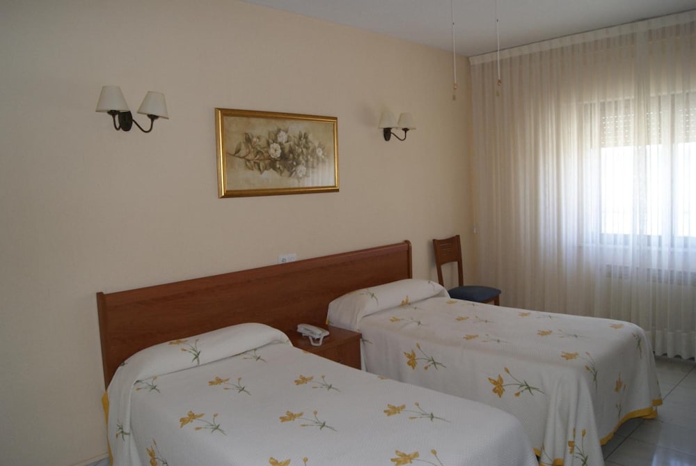 Standard Double Room - Photo 10