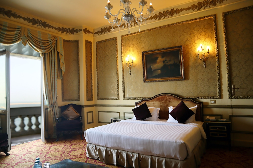 Golden Royal Suite Direct Sea View - Photo 1