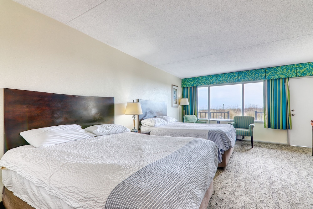 Classic Studio Suite, 2 Queen Beds photo 1
