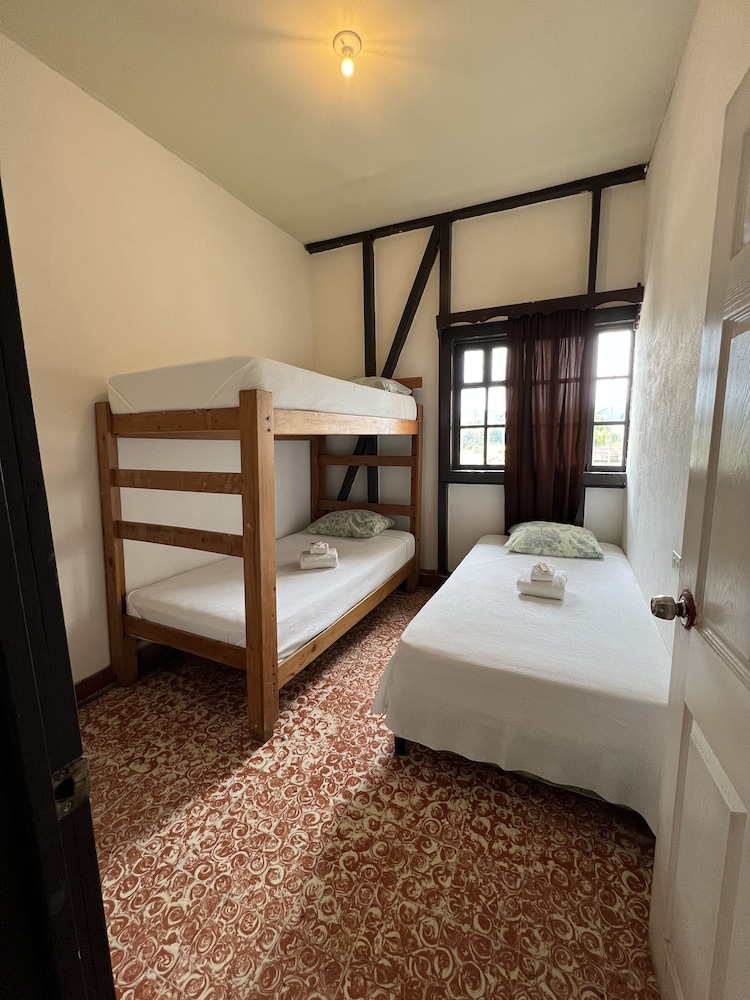 Economy Room, Multiple Beds photo 1