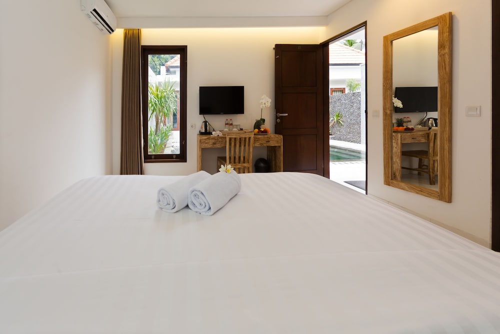 Deluxe Double Room, 1 Double Bed, Non Smoking, Pool View photo 2