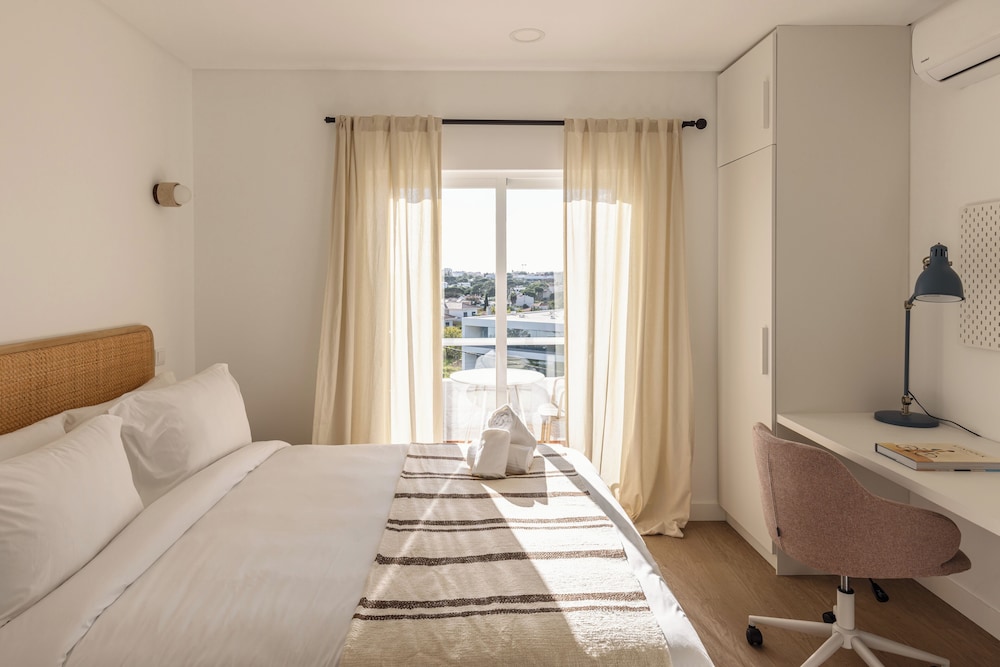 Apartment, Balcony