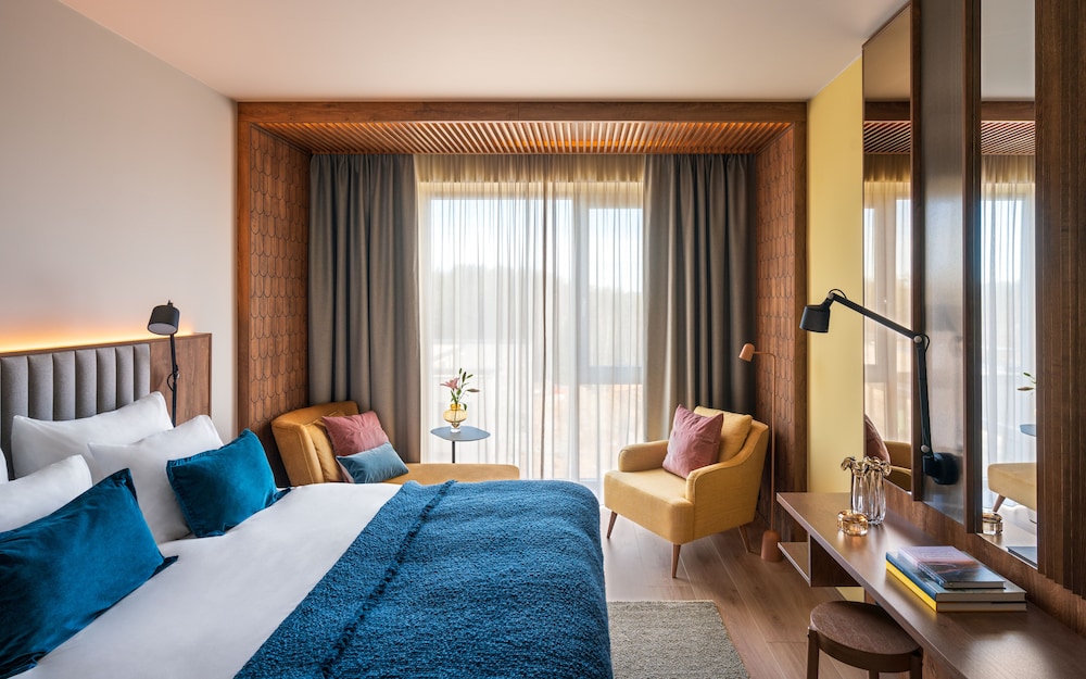 Signature Room - Photo 1