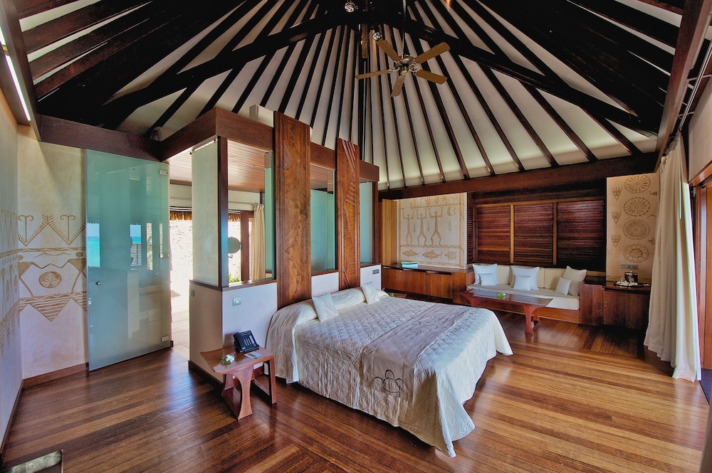 Beach Deluxe Bungalow with pool