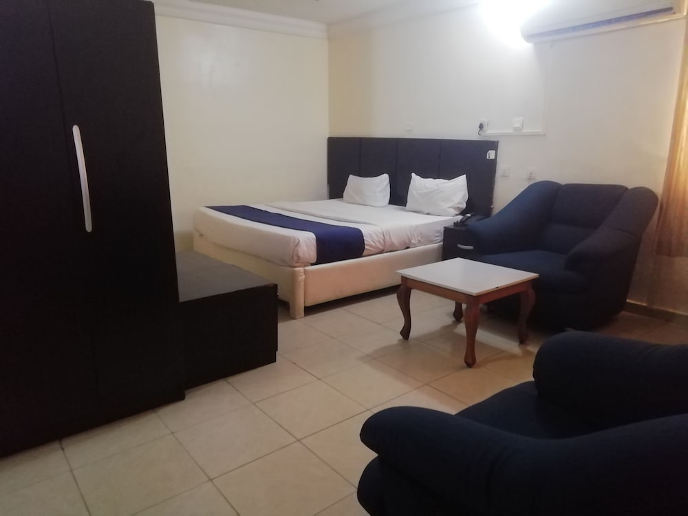 Executive Room - Photo 1