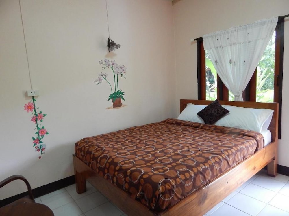 Standard Room (Yellow) photo 3