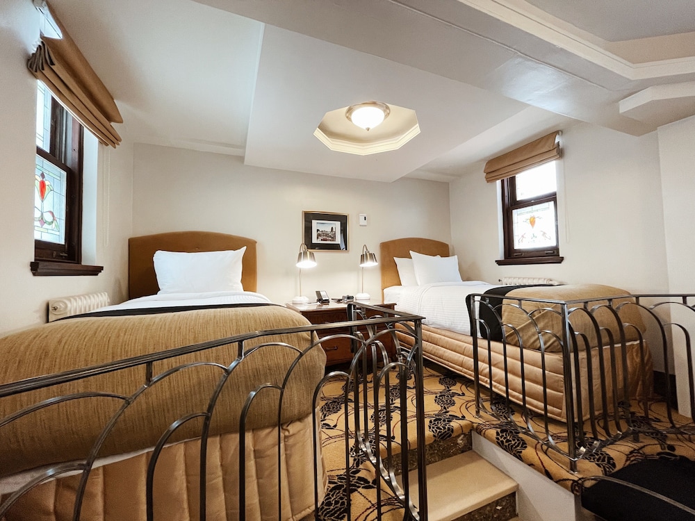 Twin Room (ground floor)