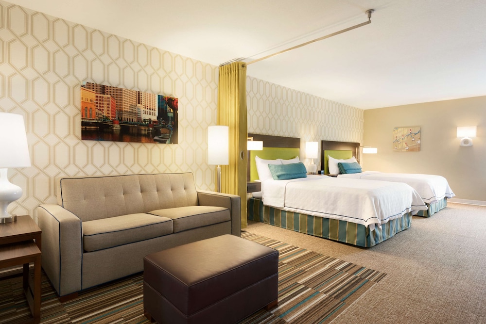 Studio, 2 Queen Beds, Accessible, Bathtub