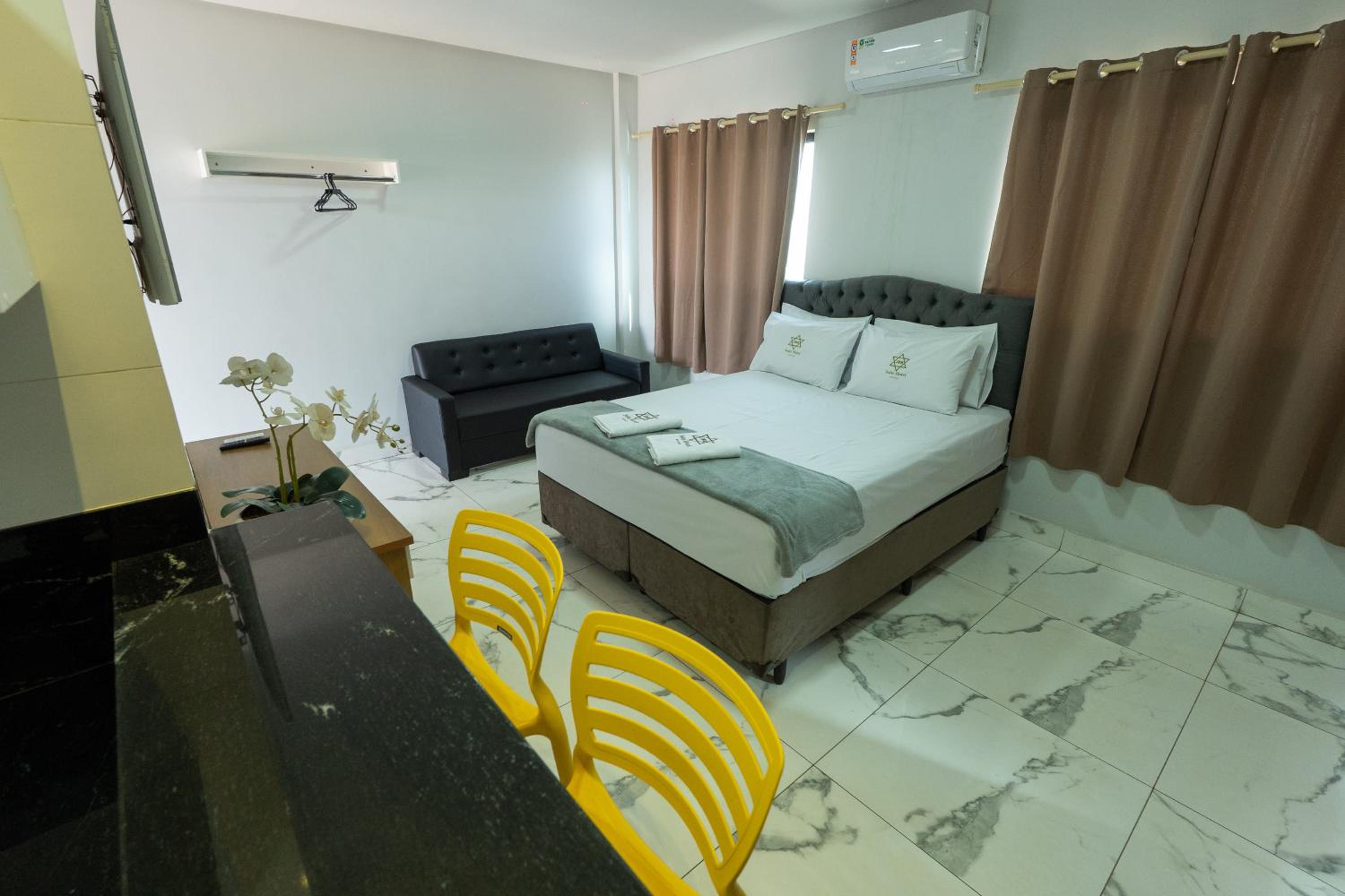 Deluxe Apartment