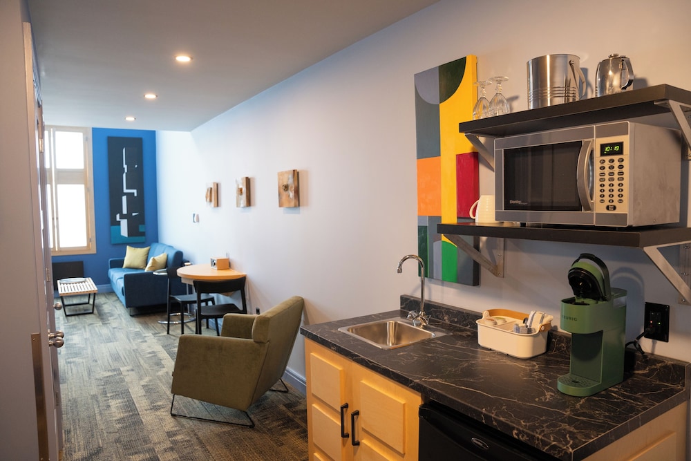 Standard Bi-Level Loft (2 Singles & Sofa Bed), photo 6