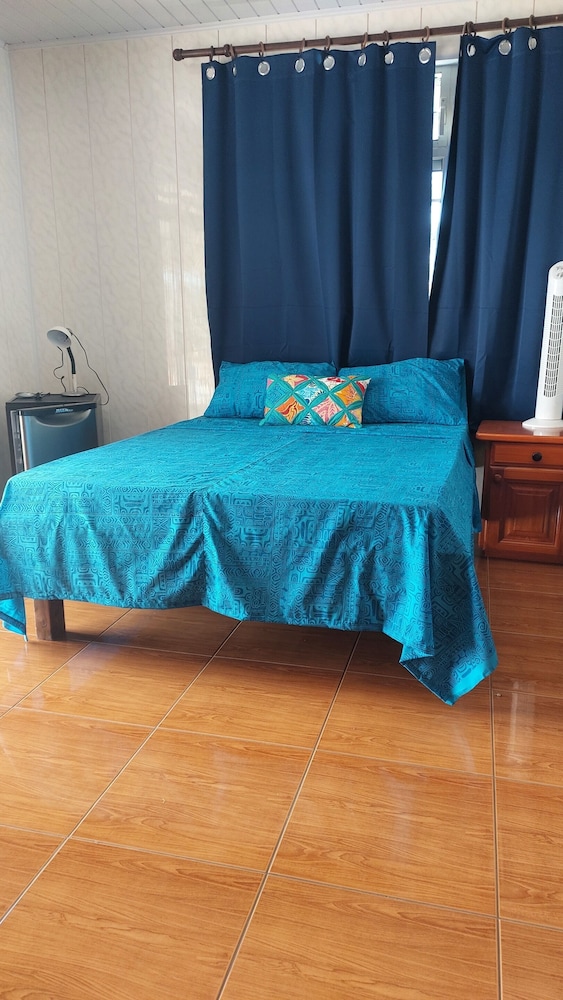 Classic Triple Room, Private Bathroom, Lagoon View (Taina) photo 3