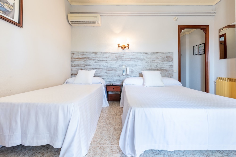 Classic Double Room - Photo 6