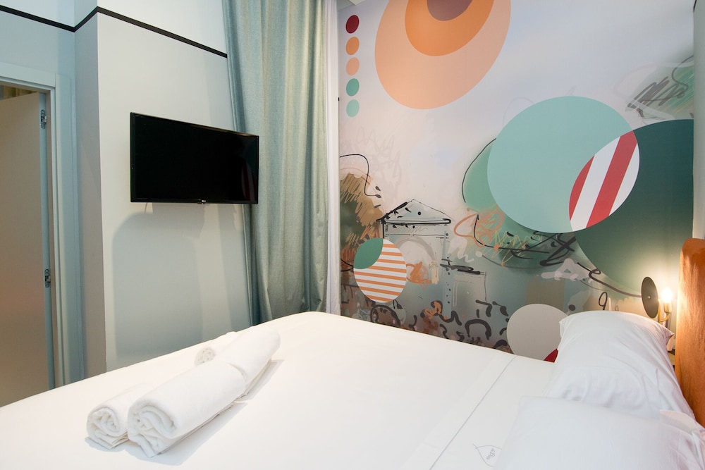 Gallery Suite photo 2