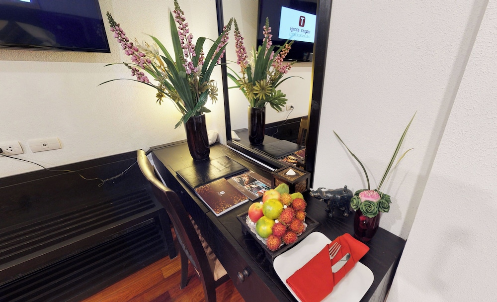 Standard Studio - Photo 3