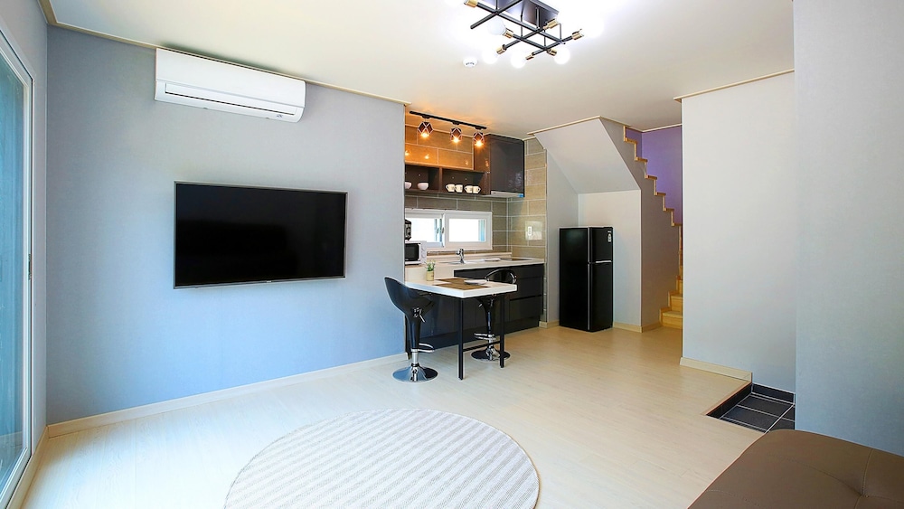 Basic Room, 1 Bedroom (Cube 5) photo 2